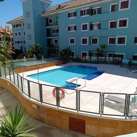 Appartamento Charming 3 Bedroom In Puerto Sotogrande *